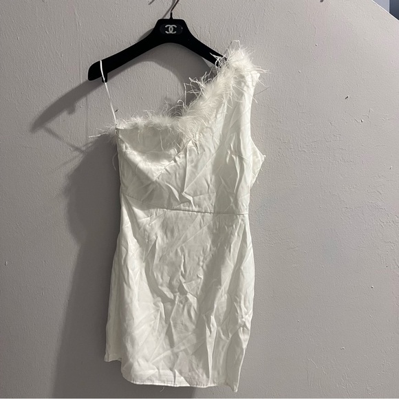 Altar’d State White One Shoulder Feather Trim Mini Dress M - Picture 3 of 10